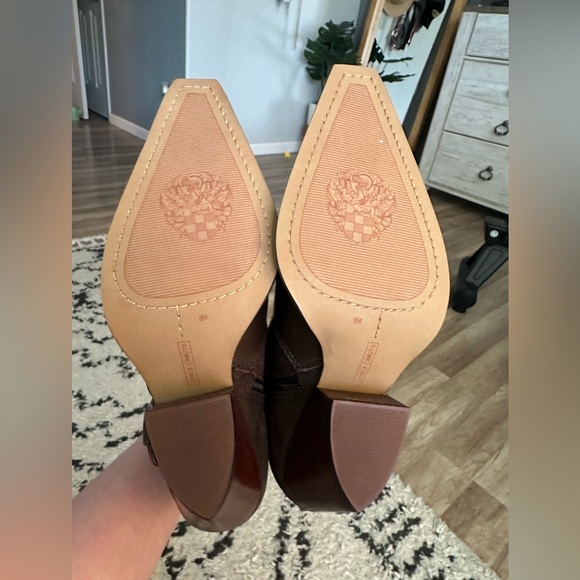 Vince Camuto Nenanie Pointed Toe Bootie brown Size 8 NWT $179 MSRP - Picture 5 of 7